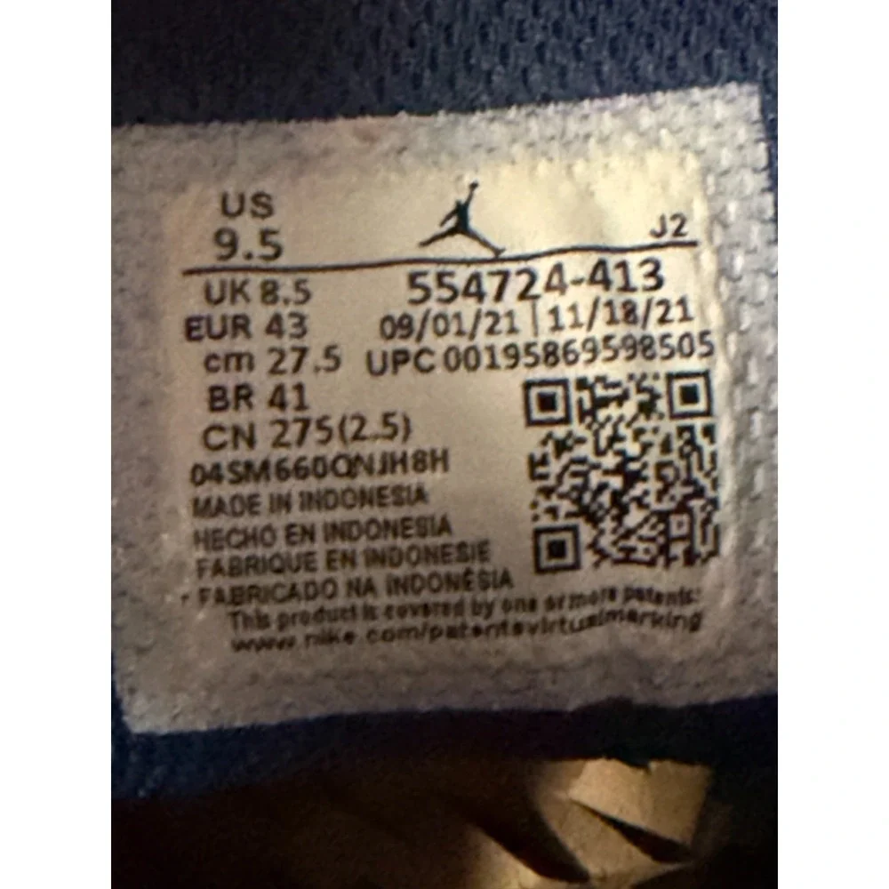 Size 9.5 - Nike Air Jordan 1 Mid Mystic Mens Navy Mint White Sneaker 554724-413 - Picture 13 of 16